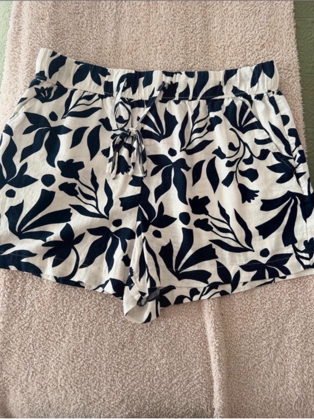 Time and Tru Navy and Cream Floral Drawstring Shorts